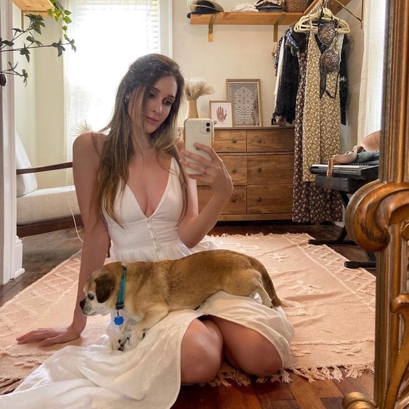 Hi! Welcome to my closet! - Picture 2 of 5